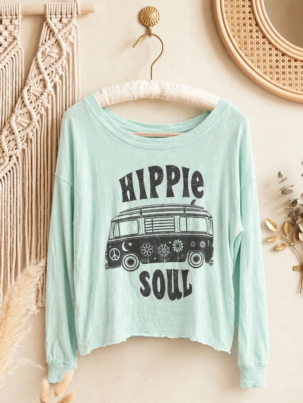 Southern Spirit Hippie Soul Long Sleeve Mint Crewneck Tee
